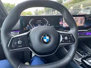 BMW 5 Series 2024 530Li Premium Class Luxury Set interior photo 16 BMW 5 Series 2024 530Li Premium Class Luxury Set interior photo 16