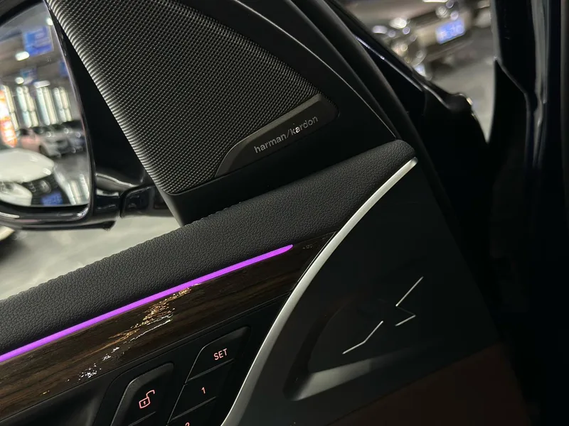 BMW X3 2021 Restyling xDrive28i M Sports suit interior photo 17 BMW X3 2021 Restyling xDrive28i M Sports suit interior photo 17
