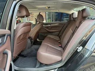 BMW 5 Series 2022 525Li Ensemble de luxe intérieur photo 12 BMW 5 Series 2022 525Li Ensemble de luxe intérieur photo 12