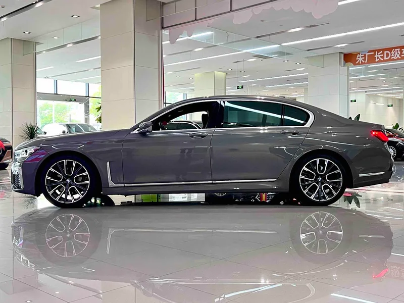 BMW 7 Series 2021 740Li Leader M Ensemble de sport extérieur photo 3 BMW 7 Series 2021 740Li Leader M Ensemble de sport extérieur photo 3