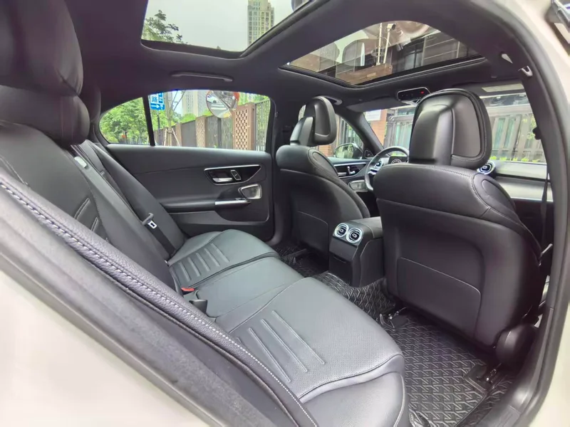 Mercedes-Benz C-Class 2022 C 260 L Hao Night Sports Edition interior photo 7 Mercedes-Benz C-Class 2022 C 260 L Hao Night Sports Edition interior photo 7