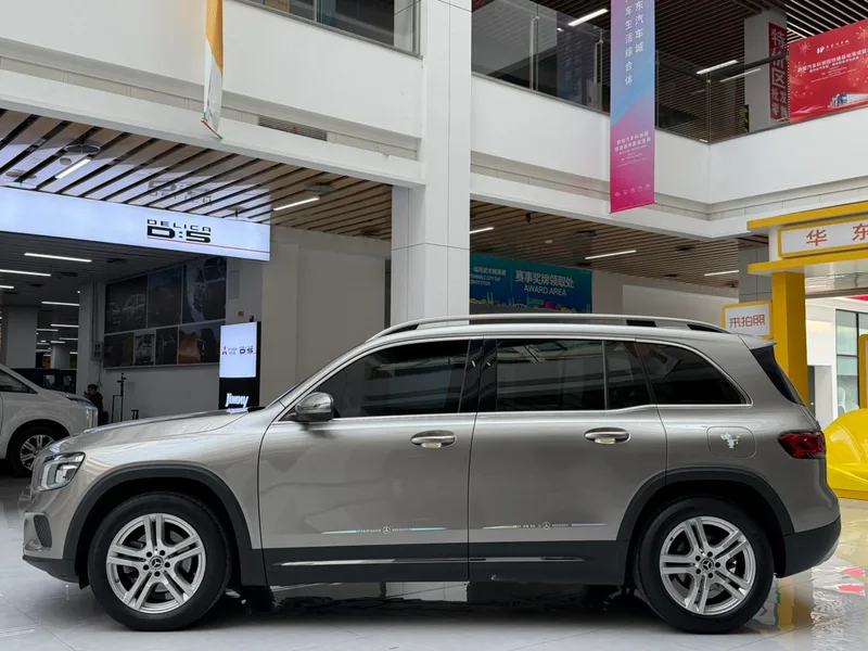 Mercedes-Benz GLB 2022 Restyling GLB 200 Dynamic exterior photo 9