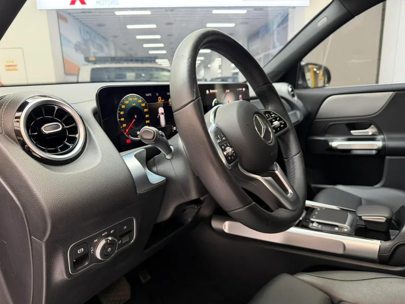 Mercedes-Benz GLB 2022 Restyling GLB 200 Dynamic interior photo 11