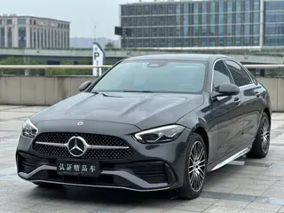Mercedes-Benz C-Class 2022 C 260 L Versión deportiva exterior foto 1 Mercedes-Benz C-Class 2022 C 260 L Versión deportiva exterior foto 1