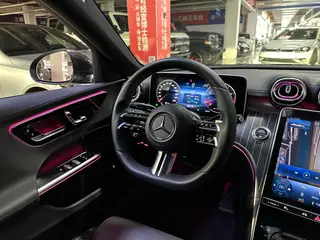 Mercedes-Benz C-Class 2022 C 260 L Versión deportiva interior foto 12 Mercedes-Benz C-Class 2022 C 260 L Versión deportiva interior foto 12