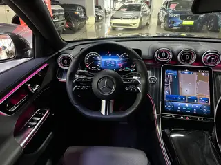 Mercedes-Benz C-Class 2022 C 260 L Versión deportiva interior foto 13 Mercedes-Benz C-Class 2022 C 260 L Versión deportiva interior foto 13