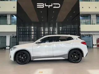 BMW X2 2021 Restyling sDrive25i M Off-road suit exterior photo 2 BMW X2 2021 Restyling sDrive25i M Off-road suit exterior photo 2