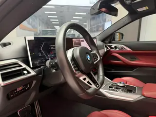 BMW 4 Series 2024 430i M Set de nuit de sport intérieur photo 11 BMW 4 Series 2024 430i M Set de nuit de sport intérieur photo 11