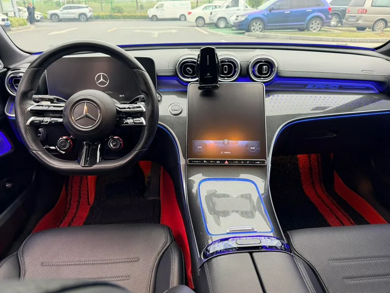 Mercedes-Benz C-Class 2022 C 260 L Version sportive intérieur photo 11 Mercedes-Benz C-Class 2022 C 260 L Version sportive intérieur photo 11