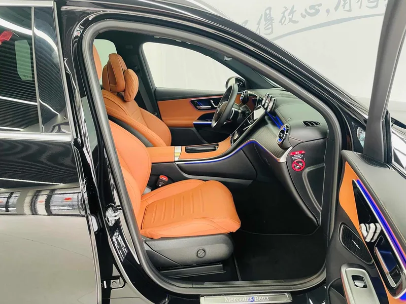 Mercedes-Benz GLC 2024 GLC 260 L 4MATIC Dynamic 5 seat interior photo 13 Mercedes-Benz GLC 2024 GLC 260 L 4MATIC Dynamic 5 seat interior photo 13