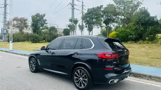BMW X5 2022 Restyling xDrive 30Li Premium Class M Sports suit interior photo 9 BMW X5 2022 Restyling xDrive 30Li Premium Class M Sports suit interior photo 9