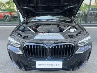 BMW X3 2022 xDrive30i Leading Type M Obsidian Night Suit interior photo 11 BMW X3 2022 xDrive30i Leading Type M Obsidian Night Suit interior photo 11