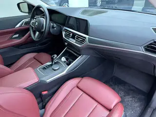 BMW 4 Series 2022 425i M Sports suit interior photo 9 BMW 4 Series 2022 425i M Sports suit interior photo 9