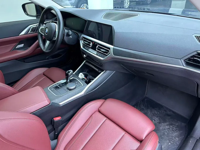 BMW 4 Series 2022 425i M Sports suit interior photo 9 BMW 4 Series 2022 425i M Sports suit interior photo 9
