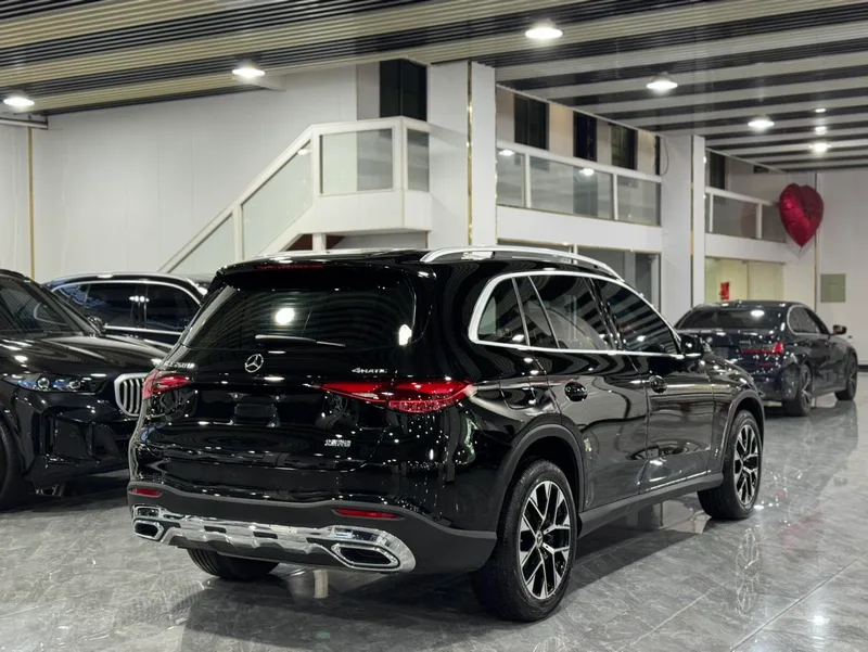 Mercedes-Benz GLC 2023 GLC 260 L 4MATIC Dynamic 5 seat interior photo 11 Mercedes-Benz GLC 2023 GLC 260 L 4MATIC Dynamic 5 seat interior photo 11