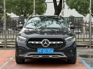 Mercedes-Benz GLA 2023 GLA 220 exterior photo 2