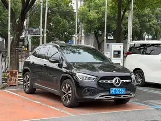 Mercedes-Benz GLA 2023 GLA 220 exterior photo 3