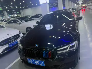 BMW 5 Series 2022 530Li Leading Type M Sports suit interior photo 9 BMW 5 Series 2022 530Li Leading Type M Sports suit interior photo 9