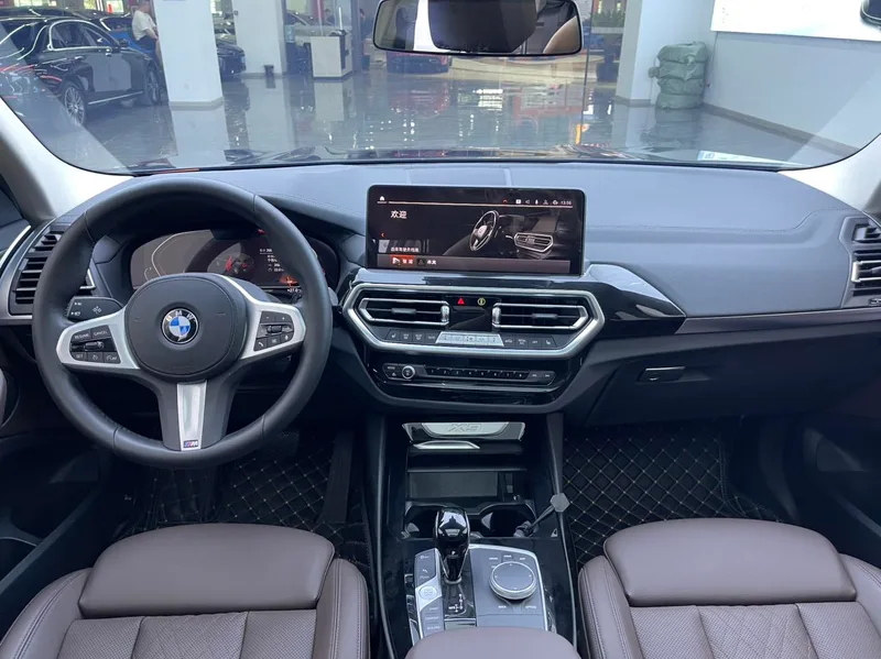 BMW X3 2022 Mise à jour xDrive25i M Ensemble de sport extérieur photo 7 BMW X3 2022 Mise à jour xDrive25i M Ensemble de sport extérieur photo 7
