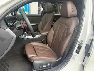 BMW 3 Series 2023 330i M Sports Night Suit interior photo 15 BMW 3 Series 2023 330i M Sports Night Suit interior photo 15