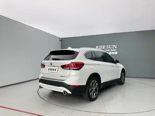 BMW X1 2022 sDrive25Li Leading Type interior photo 9 BMW X1 2022 sDrive25Li Leading Type interior photo 9
