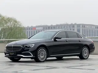 Mercedes-Benz E-Class 2023 E 300 L De lujo Coche exterior foto 1 Mercedes-Benz E-Class 2023 E 300 L De lujo Coche exterior foto 1