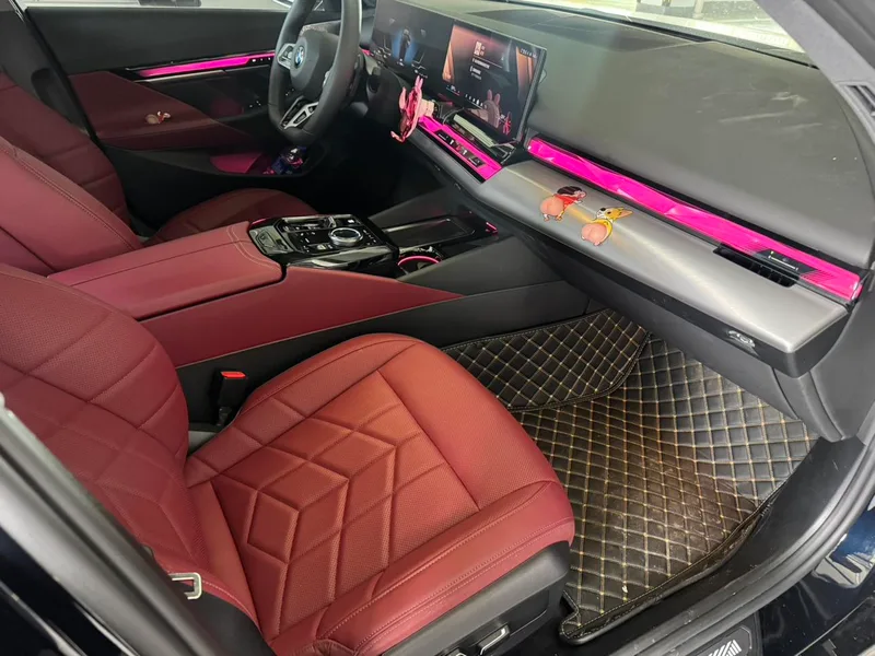 BMW 5 Series 2025 530Li Leading Type M Sports suit interior photo 9 BMW 5 Series 2025 530Li Leading Type M Sports suit interior photo 9