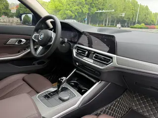 BMW 3 Series 2022 Restyling 325i M Sports Night Suit interior photo 16 BMW 3 Series 2022 Restyling 325i M Sports Night Suit interior photo 16