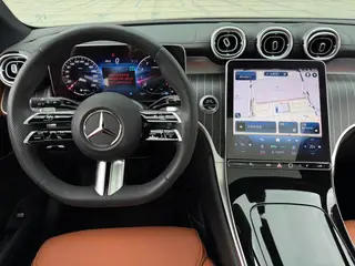 Mercedes-Benz GLC 2024 GLC 260 L 4MATIC Luxury type 5 seat interior photo 17 Mercedes-Benz GLC 2024 GLC 260 L 4MATIC Luxury type 5 seat interior photo 17