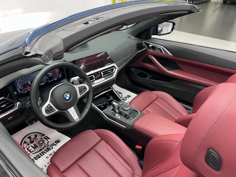 BMW 4 Series 2022 425i Convertible M Sports suit interior photo 19 BMW 4 Series 2022 425i Convertible M Sports suit interior photo 19