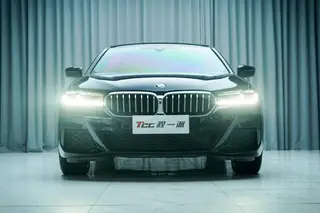 BMW 5 Series 2023 530Li Premium Class M Sports suit exterior photo 3