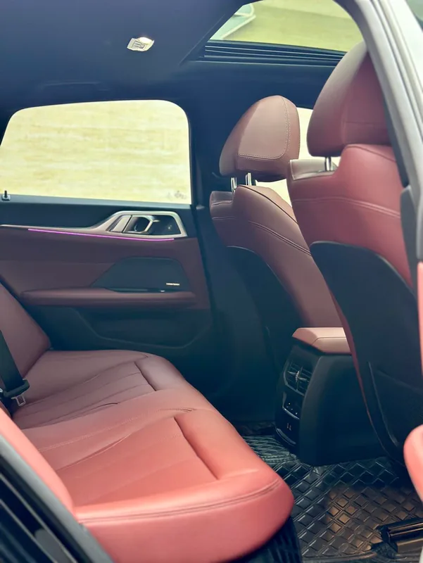 BMW 4 Series 2022 430i M Sports Night Suit interior photo 9 BMW 4 Series 2022 430i M Sports Night Suit interior photo 9