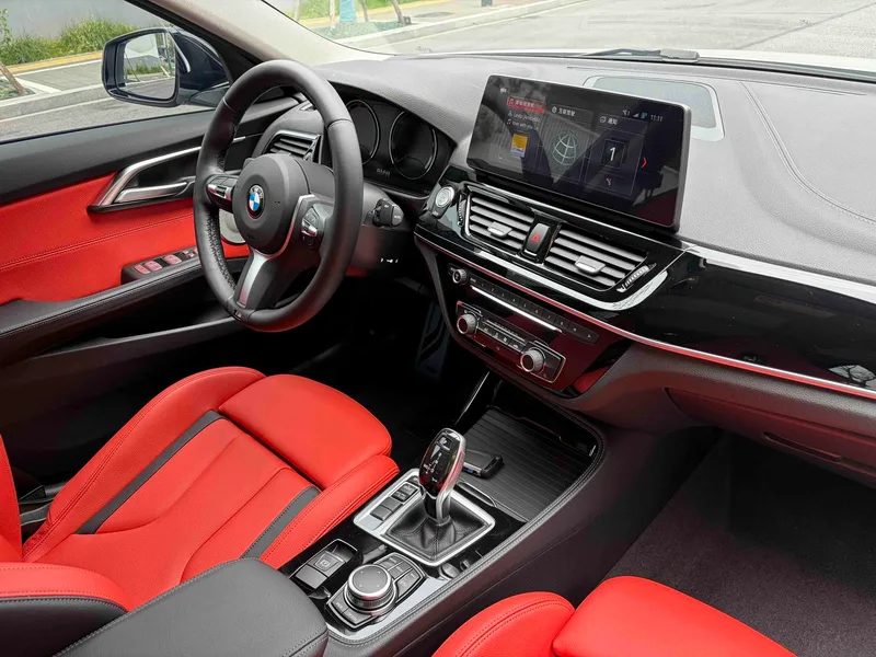 BMW 1 Series 2023 125i M Sports Obsidian Night Edition exterior photo 4 BMW 1 Series 2023 125i M Sports Obsidian Night Edition exterior photo 4