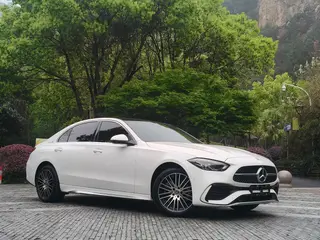 Mercedes-Benz C-Class 2024 Reforma C 260 L Versión deportiva exterior foto 2 Mercedes-Benz C-Class 2024 Reforma C 260 L Versión deportiva exterior foto 2