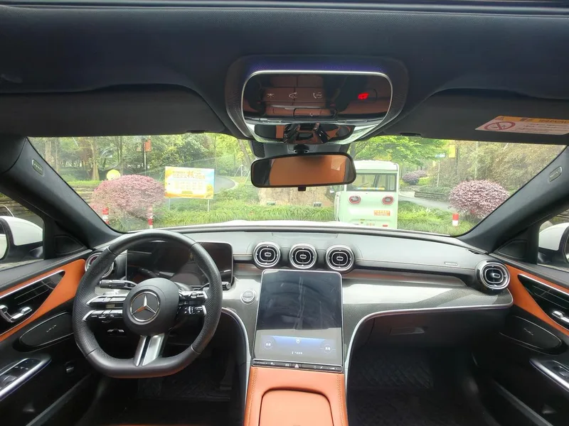 Mercedes-Benz C-Class 2024 Reforma C 260 L Versión deportiva interior foto 14 Mercedes-Benz C-Class 2024 Reforma C 260 L Versión deportiva interior foto 14