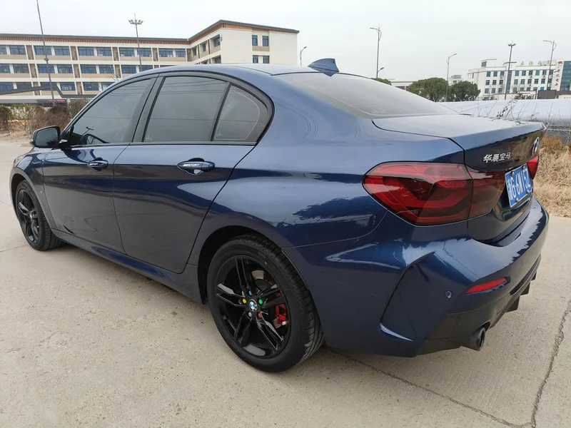 BMW 1 Series 2021 120i M Sports Obsidian Night Edition exterior photo 4 BMW 1 Series 2021 120i M Sports Obsidian Night Edition exterior photo 4