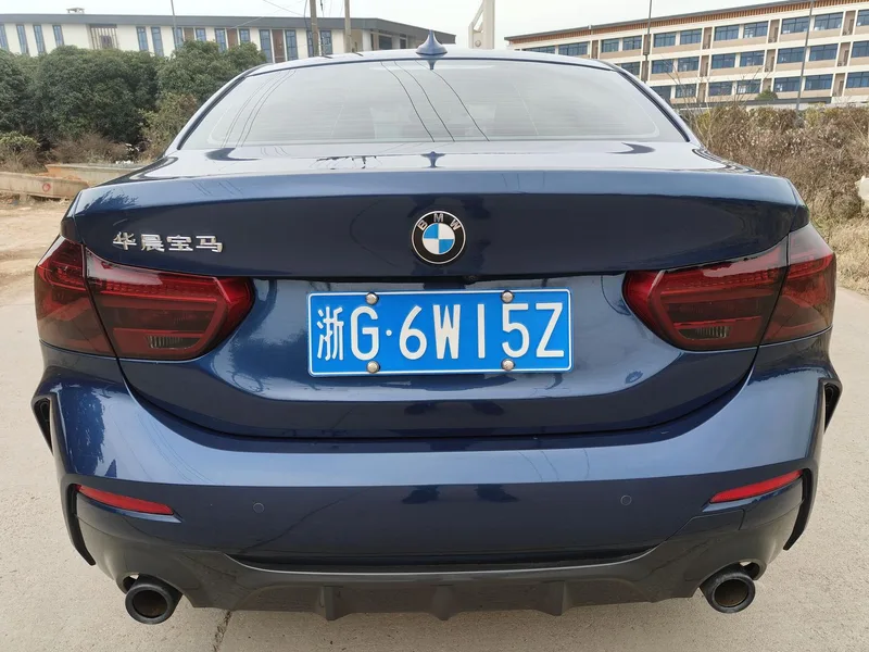 BMW 1 Series 2021 120i M Sports Obsidian Night Edition exterior photo 5 BMW 1 Series 2021 120i M Sports Obsidian Night Edition exterior photo 5