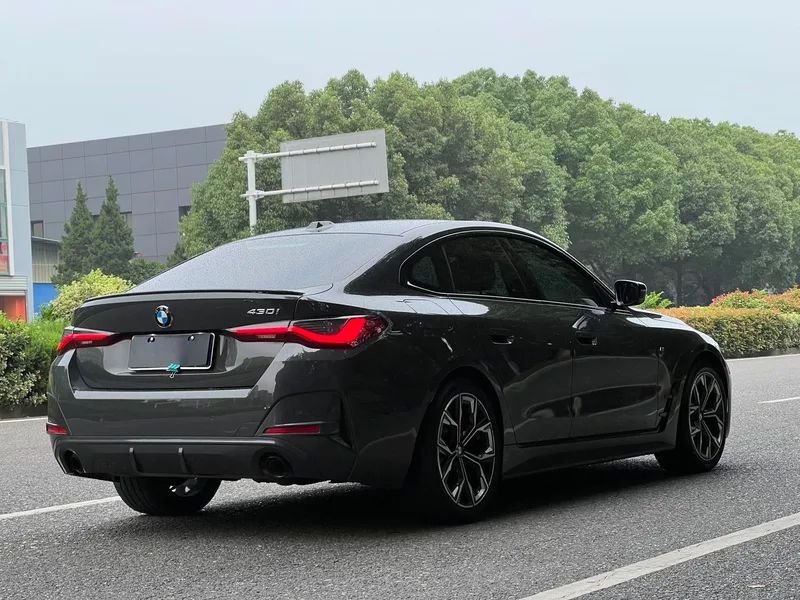 BMW 4 Series 2022 430i Gran Coupe M Set de nuit de sport extérieur photo 6 BMW 4 Series 2022 430i Gran Coupe M Set de nuit de sport extérieur photo 6