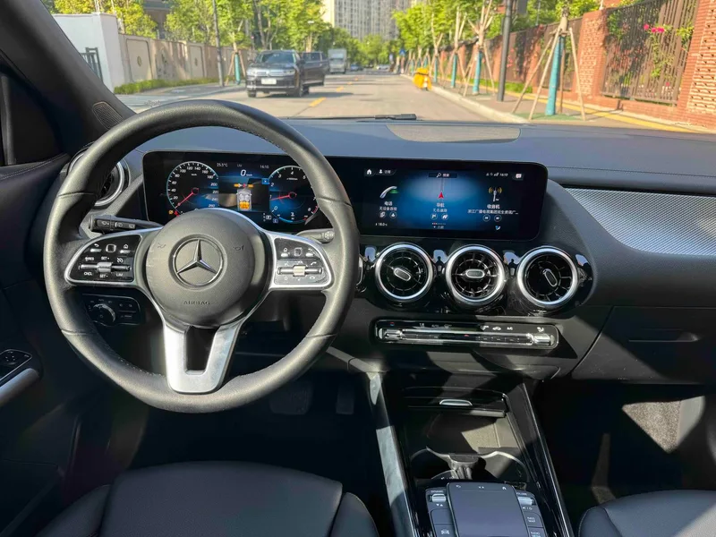 Mercedes-Benz GLA 2022 Second change GLA 200 exterior photo 5 Mercedes-Benz GLA 2022 Second change GLA 200 exterior photo 5