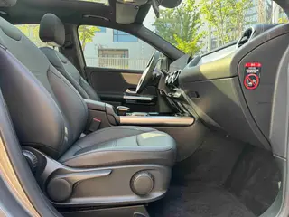 Mercedes-Benz GLA 2022 Second change GLA 200 interior photo 8 Mercedes-Benz GLA 2022 Second change GLA 200 interior photo 8