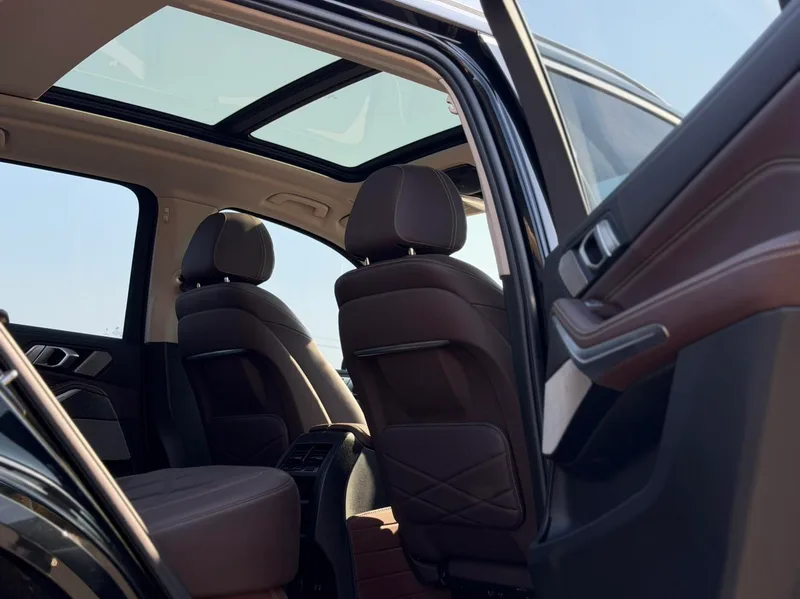 BMW X5 2022 Restyling xDrive 30Li Premium Class M Sports suit interior photo 11 BMW X5 2022 Restyling xDrive 30Li Premium Class M Sports suit interior photo 11