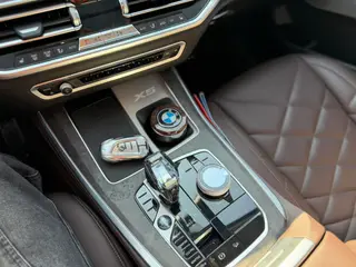 BMW X5 2022 Restyling xDrive 30Li Premium Class M Sports suit interior photo 14 BMW X5 2022 Restyling xDrive 30Li Premium Class M Sports suit interior photo 14