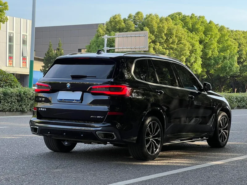 BMW X5 2022 Restyling xDrive 30Li Premium Class M Sports suit interior photo 18 BMW X5 2022 Restyling xDrive 30Li Premium Class M Sports suit interior photo 18
