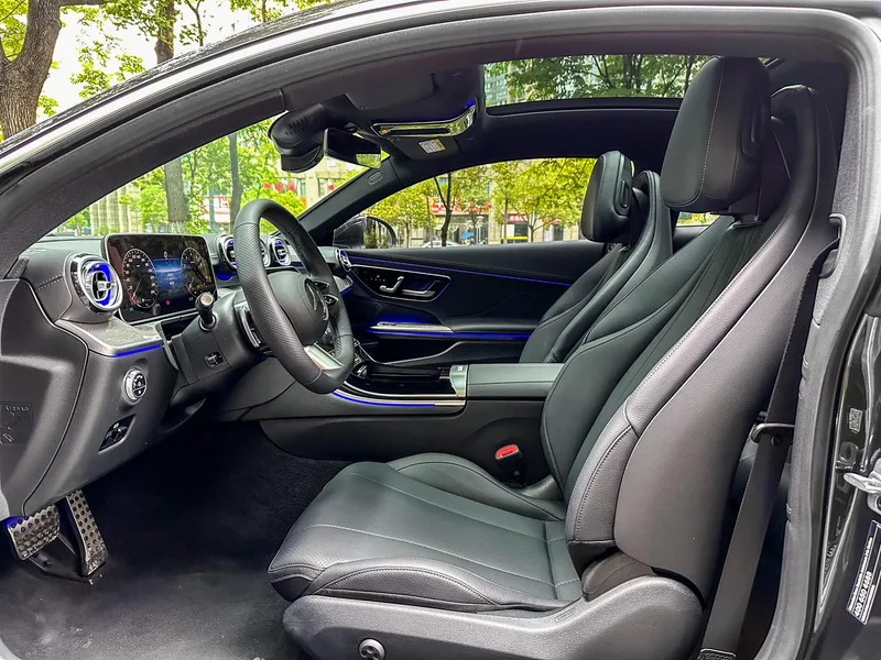 Mercedes-Benz CLE 2024 CLE 260 Coupé interior foto 12 Mercedes-Benz CLE 2024 CLE 260 Coupé interior foto 12