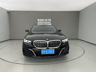 BMW 5 Series 2024 530Li Leading Type M Sports suit exterior photo 2 BMW 5 Series 2024 530Li Leading Type M Sports suit exterior photo 2