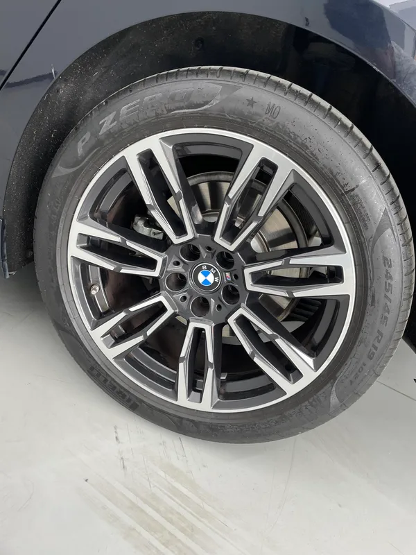 BMW 5 Series 2024 530Li Leading Type M Sports suit interior photo 12 BMW 5 Series 2024 530Li Leading Type M Sports suit interior photo 12