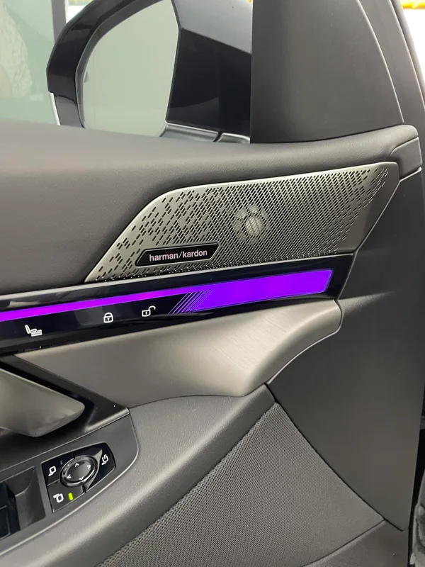 BMW 5 Series 2024 530Li Leading Type M Sports suit interior photo 14 BMW 5 Series 2024 530Li Leading Type M Sports suit interior photo 14