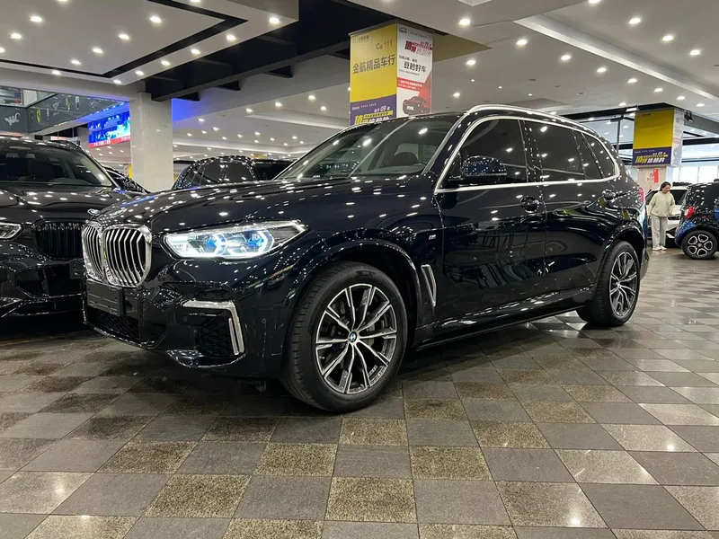 BMW X5 2022 xDrive 30Li Tipo de lujo M Conjunto deportivo exterior foto 1 BMW X5 2022 xDrive 30Li Tipo de lujo M Conjunto deportivo exterior foto 1