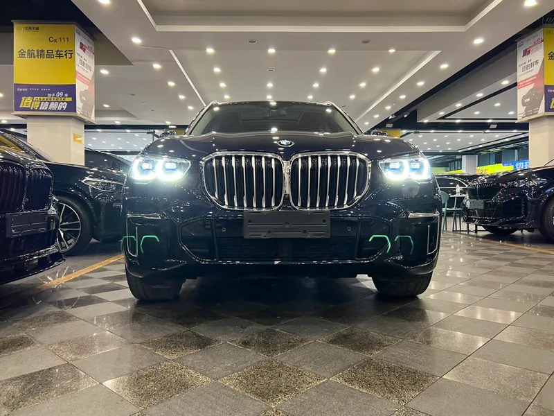 BMW X5 2022 xDrive 30Li Tipo de lujo M Conjunto deportivo interior foto 8 BMW X5 2022 xDrive 30Li Tipo de lujo M Conjunto deportivo interior foto 8
