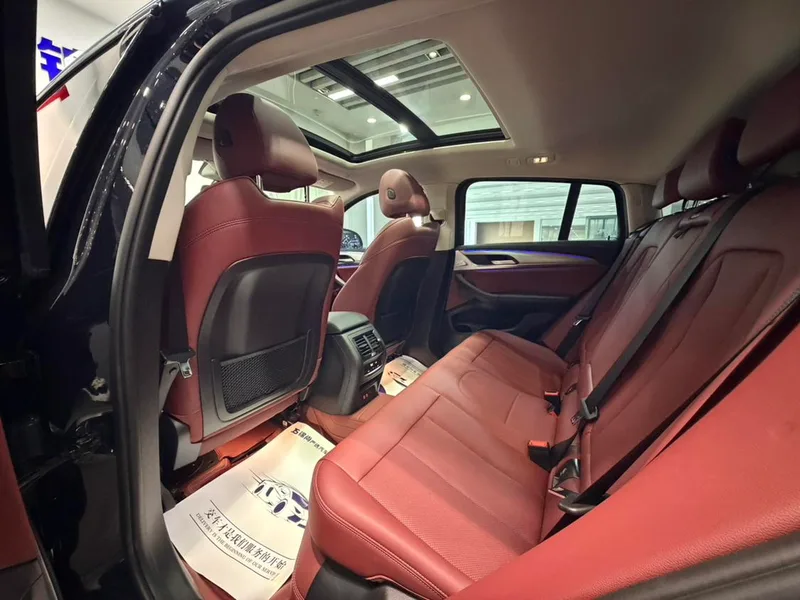 BMW X4 2022 xDrive 25i M Sports suit interior photo 12 BMW X4 2022 xDrive 25i M Sports suit interior photo 12